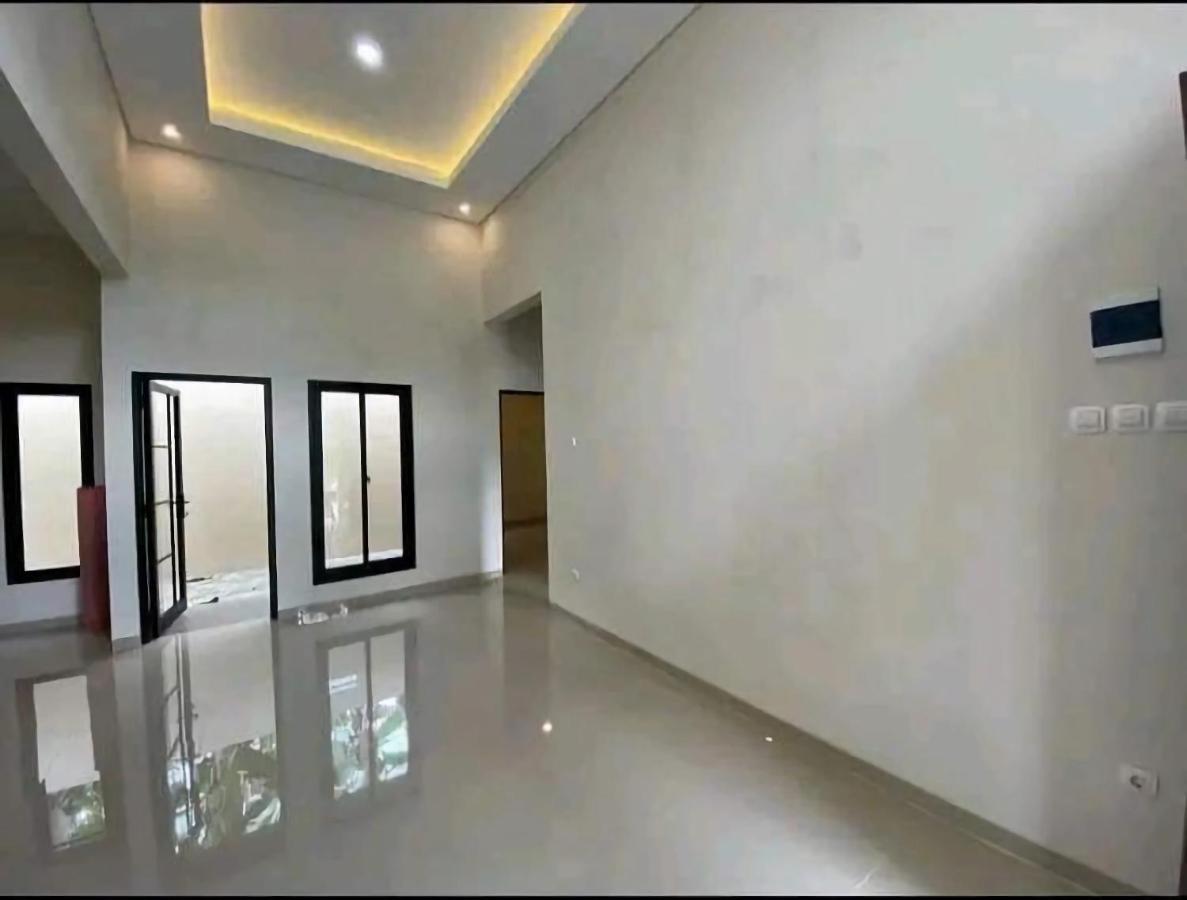 Ng Shelter & Daycare Rumah pedesaan Karawang